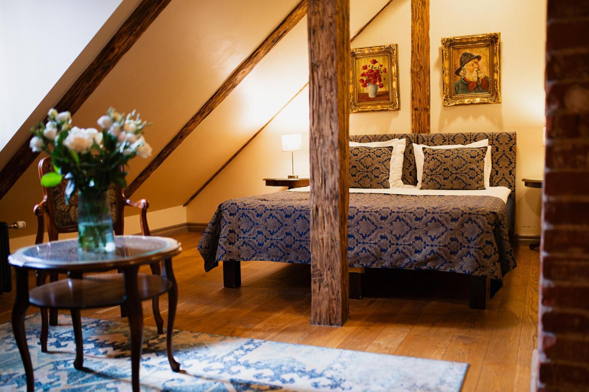 Boutique Hotel Virkas Muiza Kuldīga Esterno foto