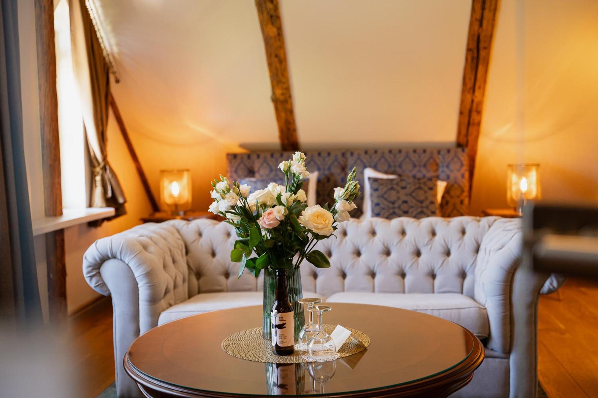 Boutique Hotel Virkas Muiza Kuldīga Esterno foto