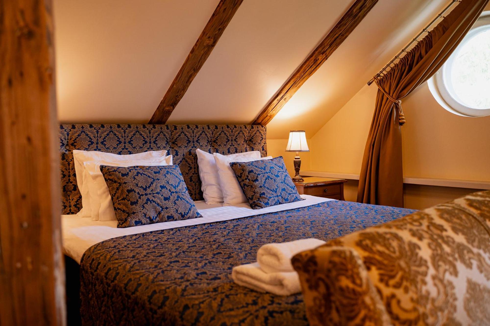 Boutique Hotel Virkas Muiza Kuldīga Esterno foto