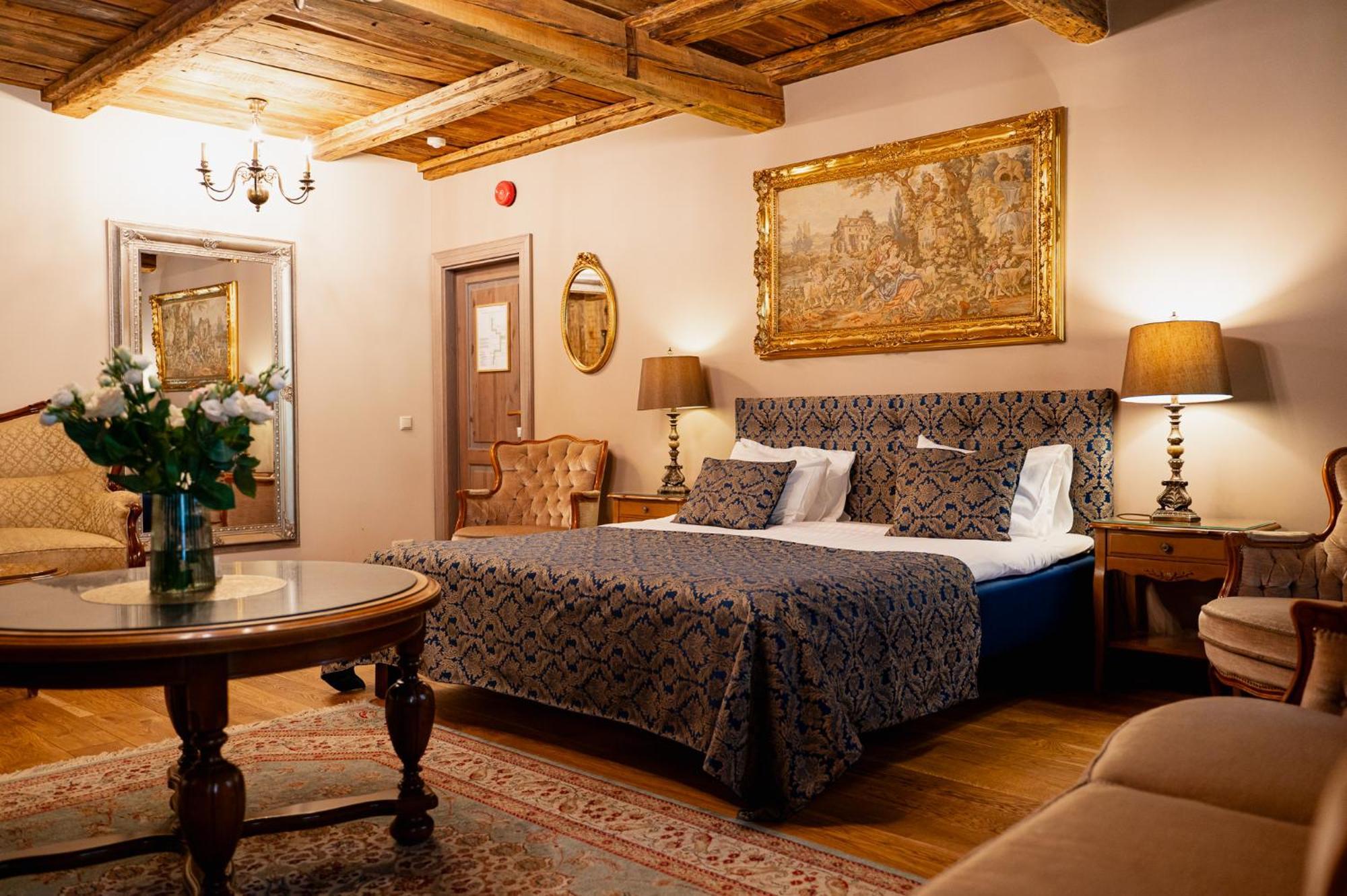 Boutique Hotel Virkas Muiza Kuldīga Esterno foto